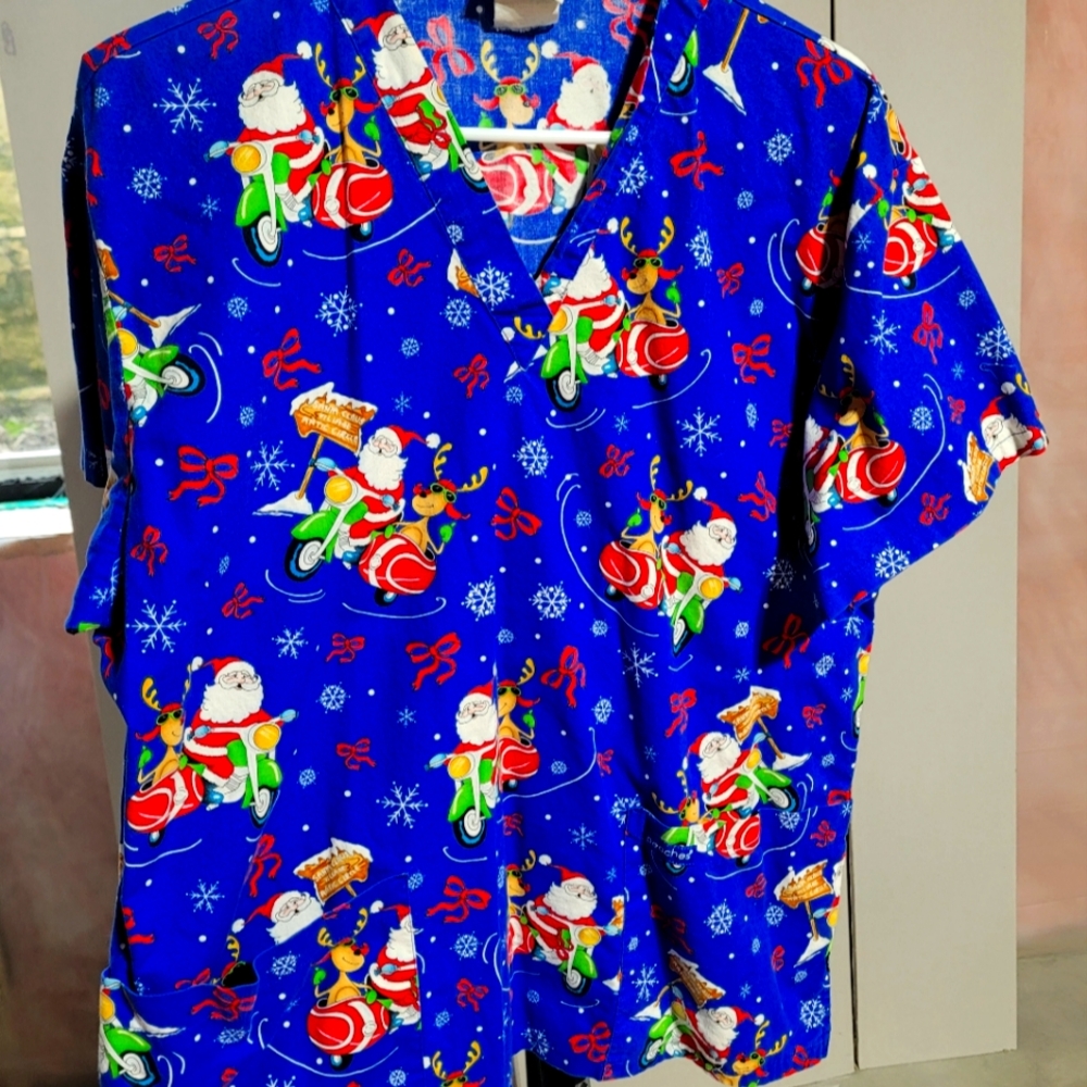 Women's seasonal scrub top